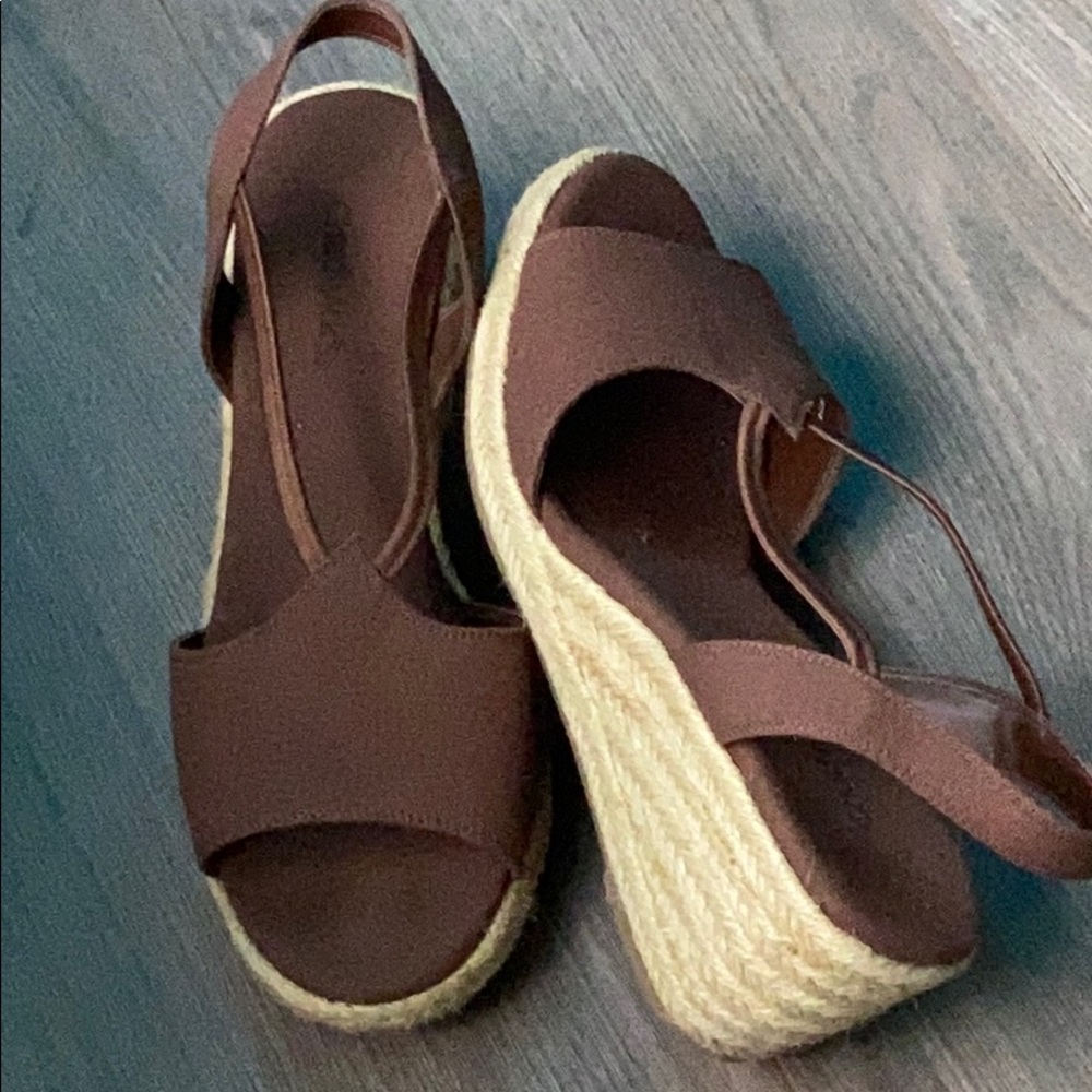 VINTAGE BROWN ESPADRILLES